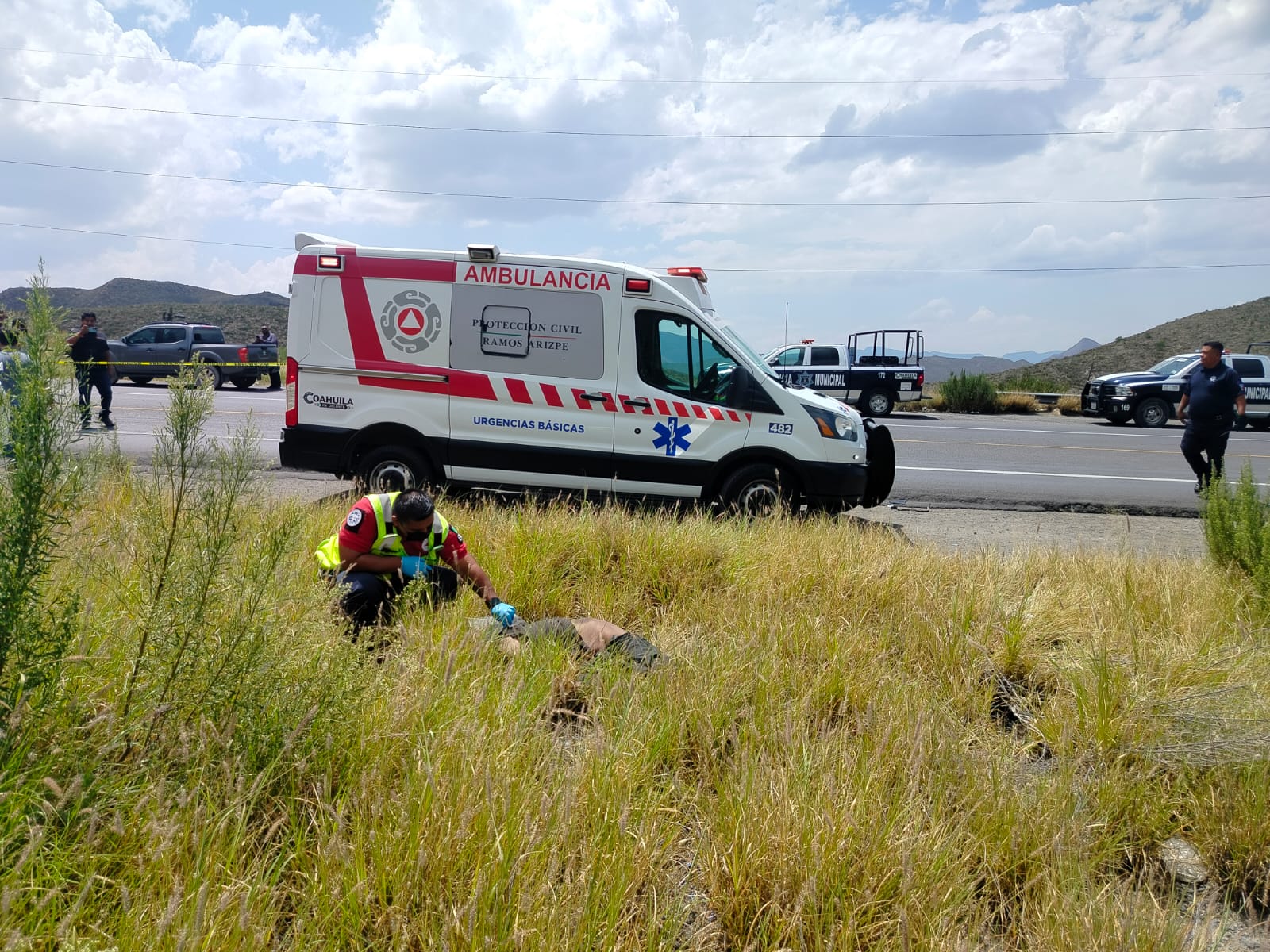 Localizan a hombre sin vida junto a carretera a Monclova en Ramos Arizpe